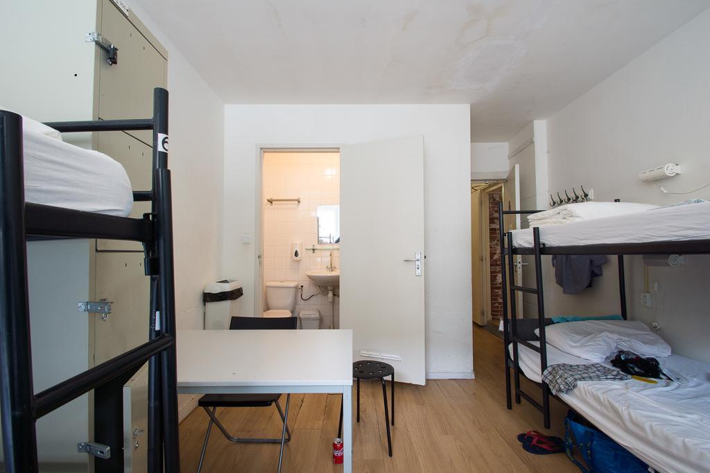 Stone Hotel & Hostel Utrecht Ruang foto