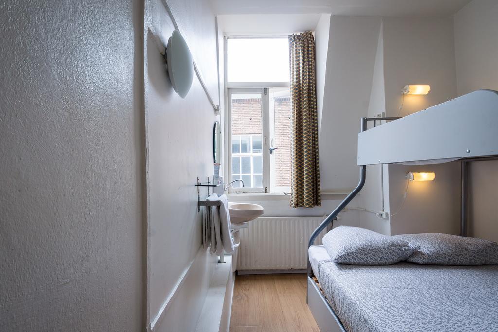 Stone Hotel & Hostel Utrecht Bagian luar foto