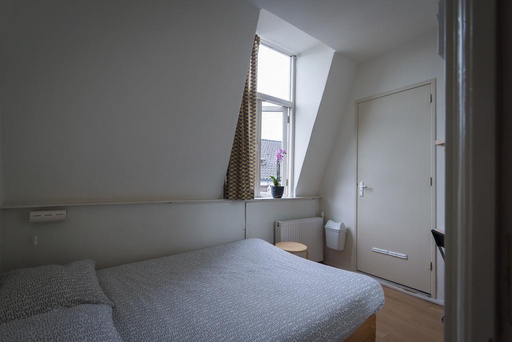 Stone Hotel & Hostel Utrecht Ruang foto