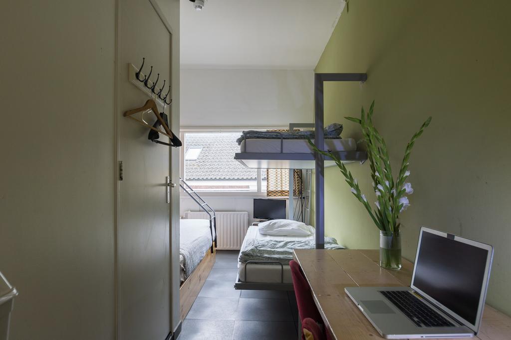 Stone Hotel & Hostel Utrecht Bagian luar foto