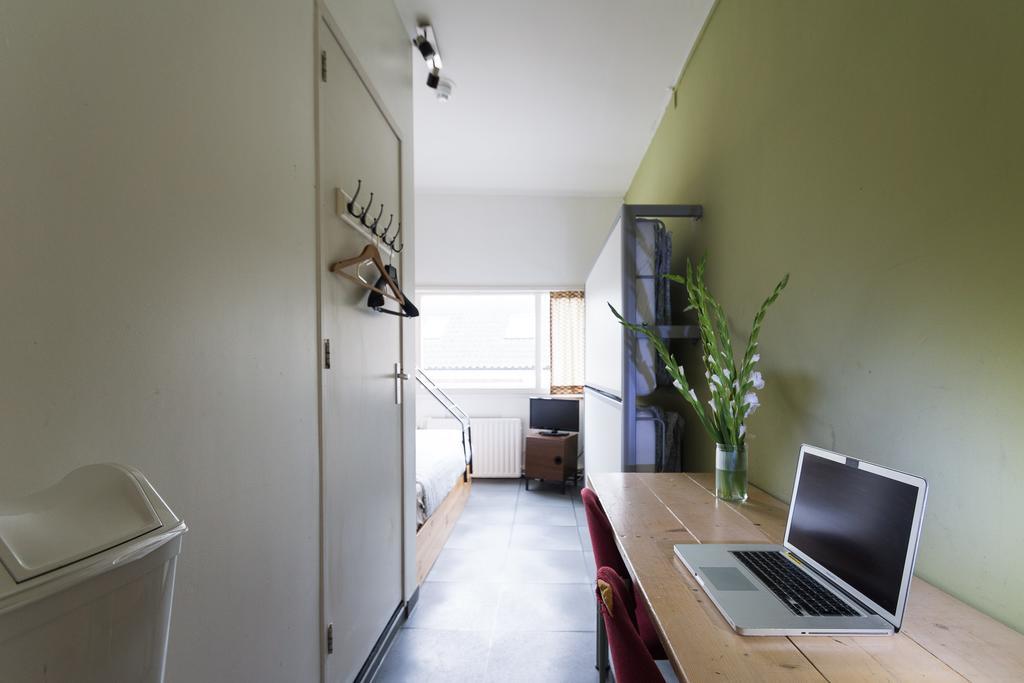 Stone Hotel & Hostel Utrecht Bagian luar foto
