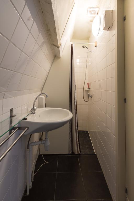Stone Hotel & Hostel Utrecht Bagian luar foto