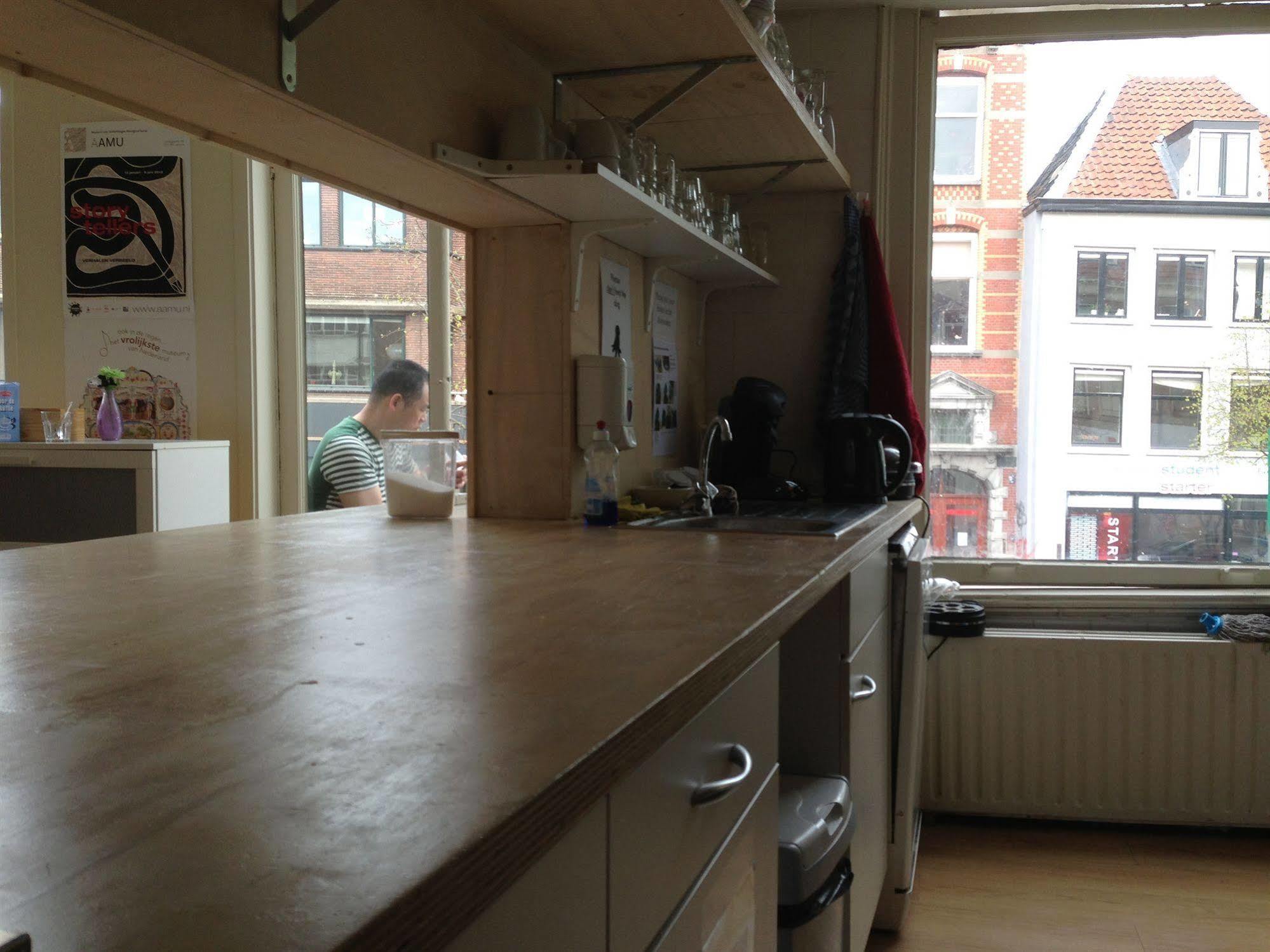Stone Hotel & Hostel Utrecht Bagian luar foto