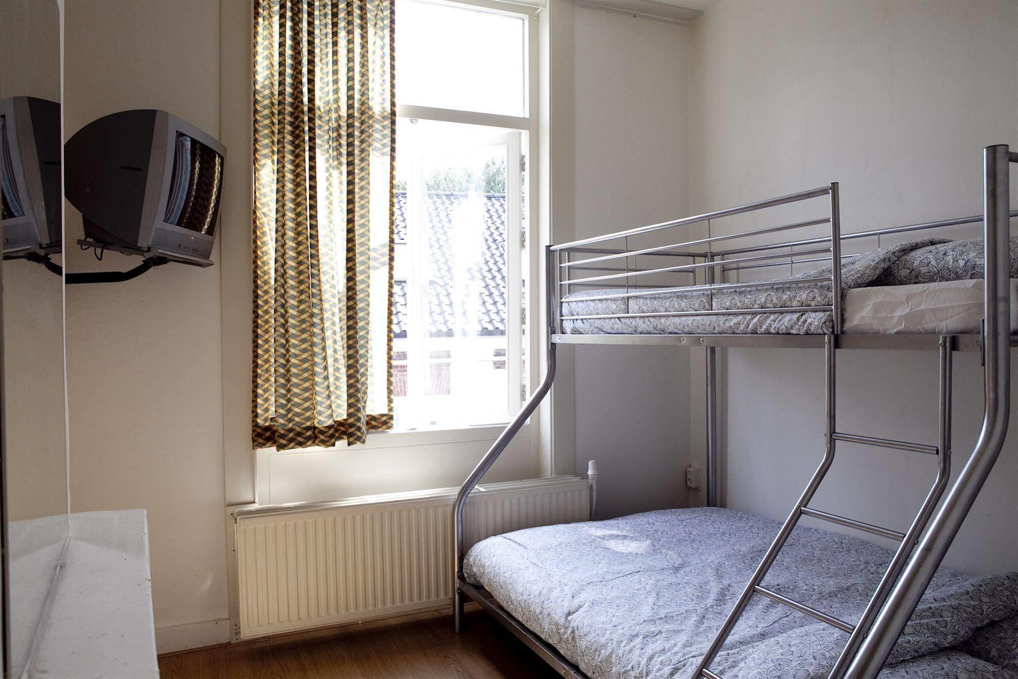 Stone Hotel & Hostel Utrecht Bagian luar foto