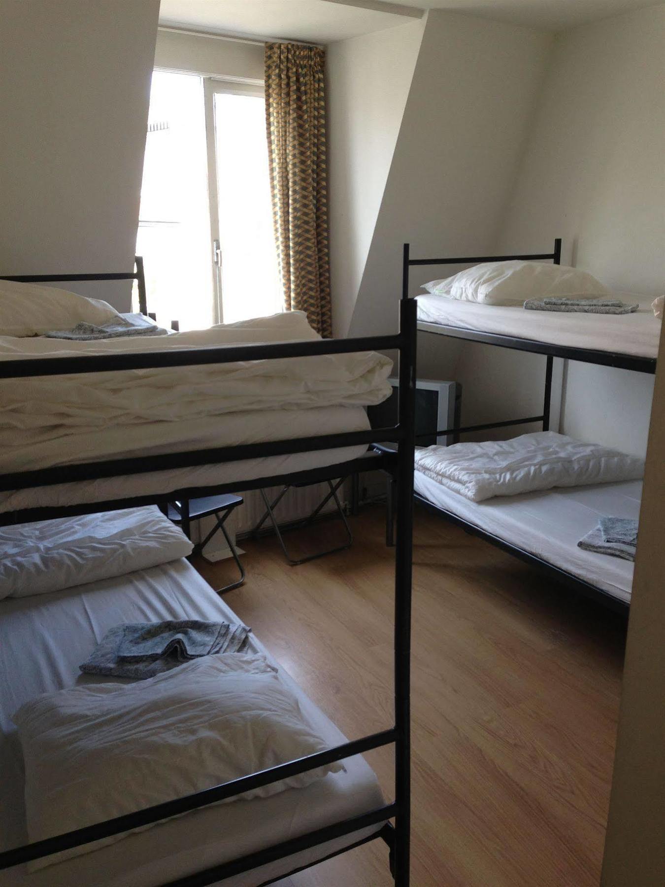 Stone Hotel & Hostel Utrecht Bagian luar foto